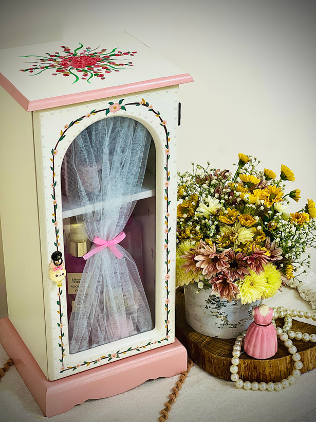 کمد اکسسوری و لوازم آرایش دستساز چوب ام ای اف سایز ۳۸/۱۸